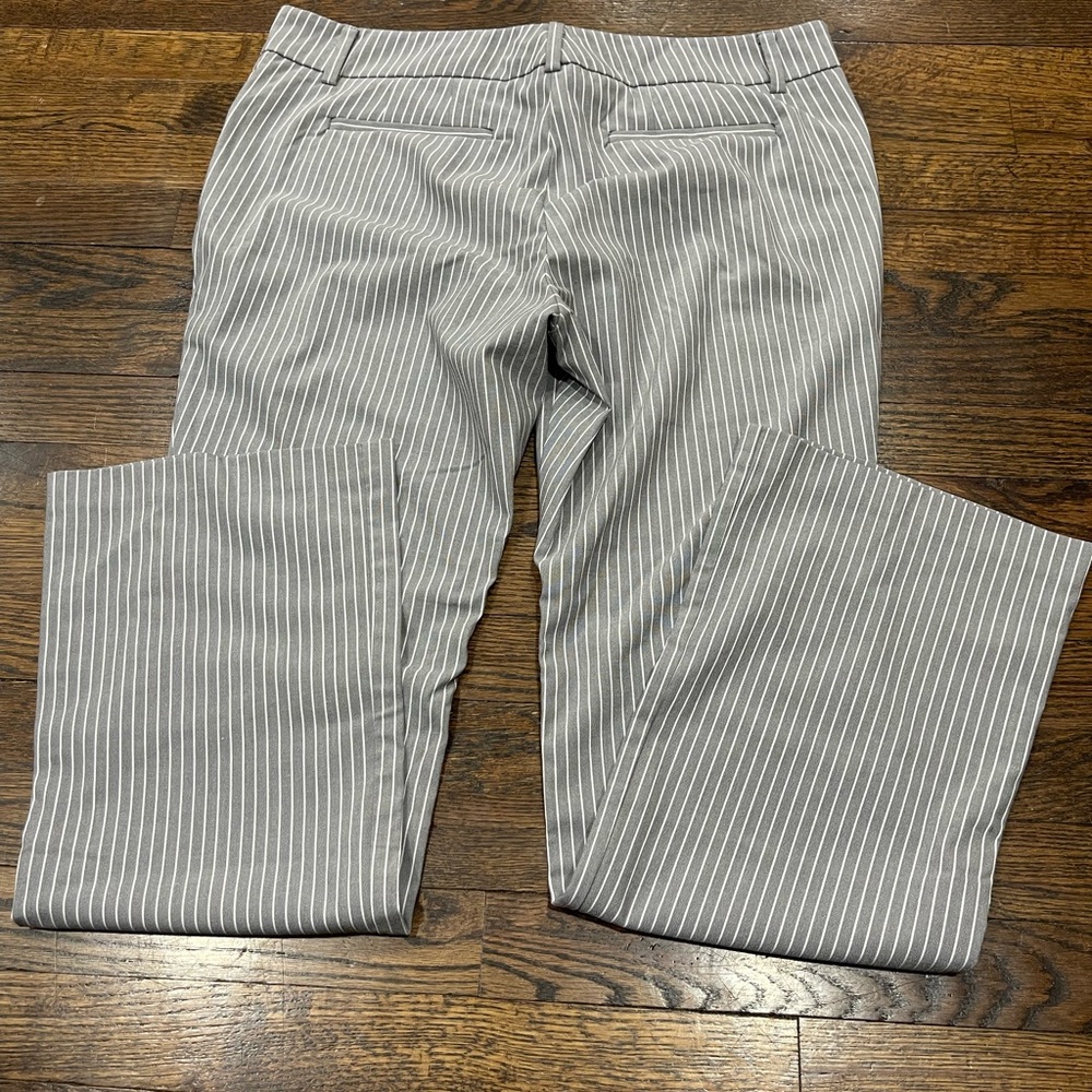 New York & Company Charcoal Pinstripe Trousers size 14 - Picture 4 of 4